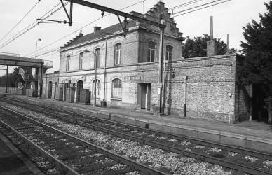 Jeuk-Rosoux - SNCB Z04182a (2).jpg